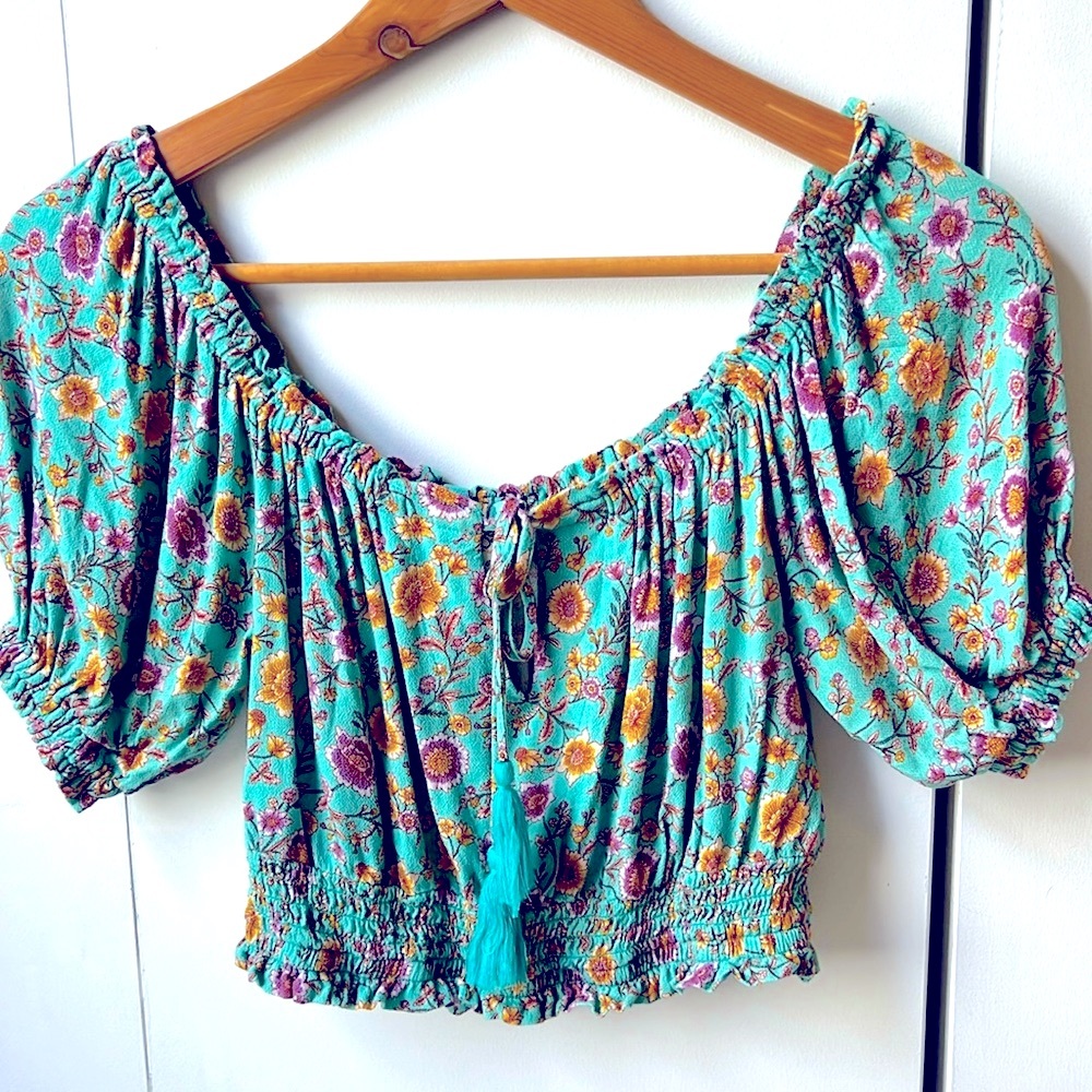 Arnhem floral crop top puffy sleeves size 6
